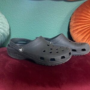 Black crocs